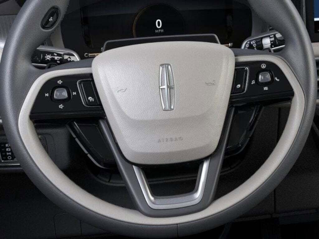 New 2025 Lincoln Corsair FWD w/ Equipment Group 101A image 34