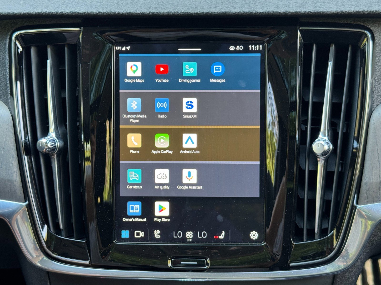 Used 2023 Volvo S90 B6 Plus w/ Protection Package Premier image 28