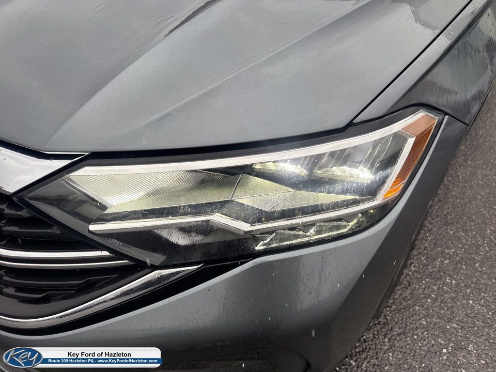 Used 2024 Volkswagen Jetta SE image 15