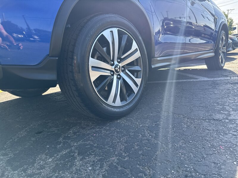 Used 2020 Mitsubishi Outlander Sport Black Edition AWD/4WD image 21