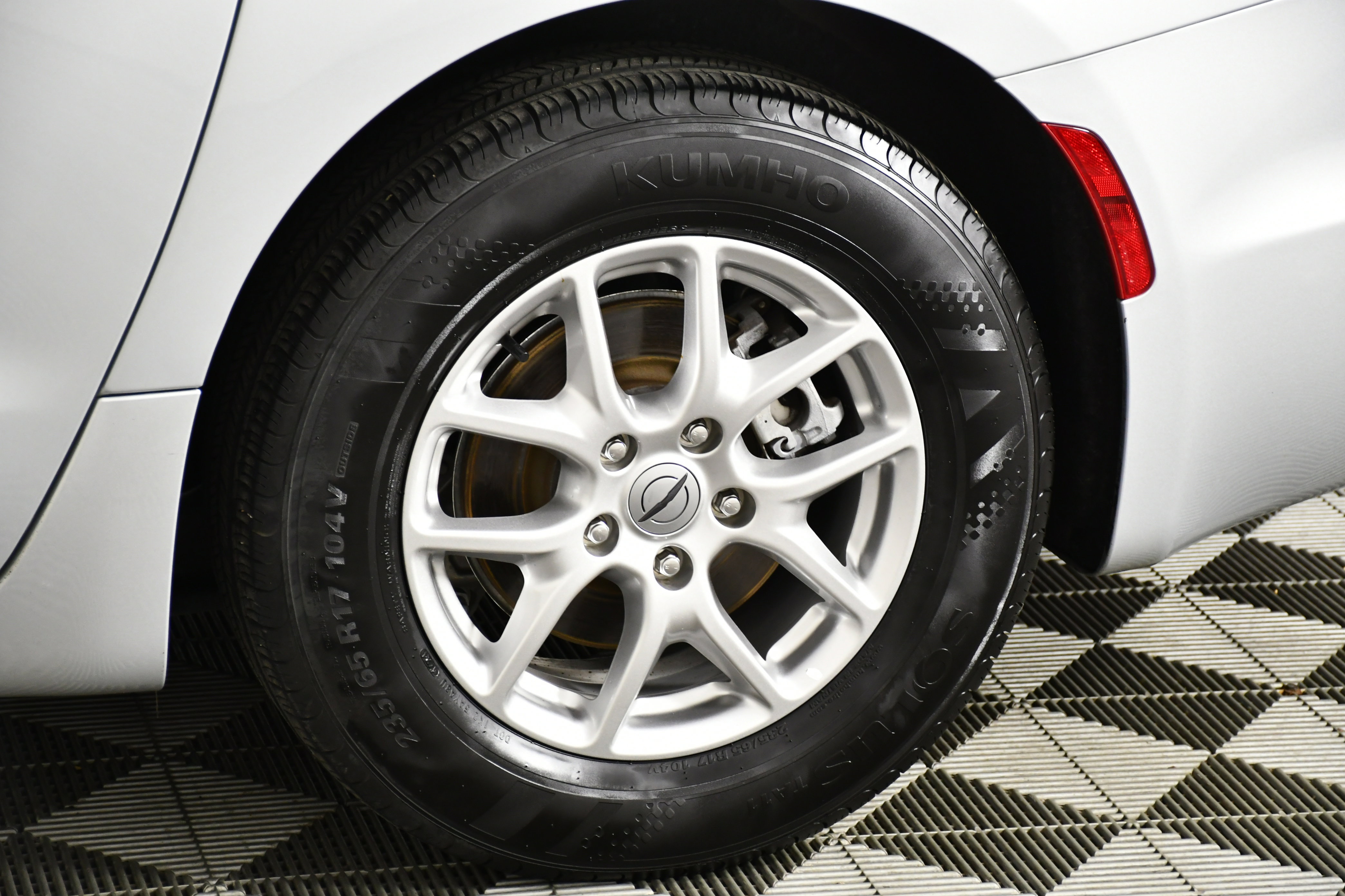 Used 2024 Chrysler Pacifica Touring-L image 52