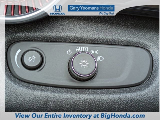 Used 2025 Chevrolet Trax RS w/ Driver Confidence Package image 25