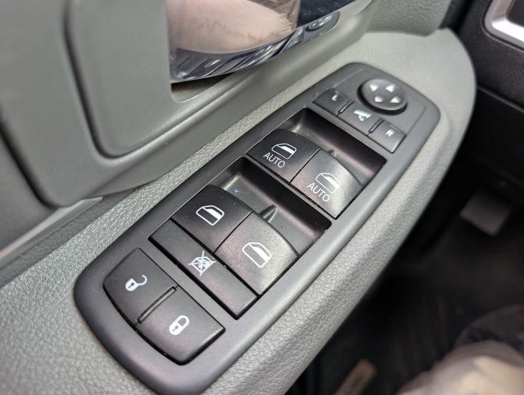 Used 2018 RAM 1500 Big Horn image 34