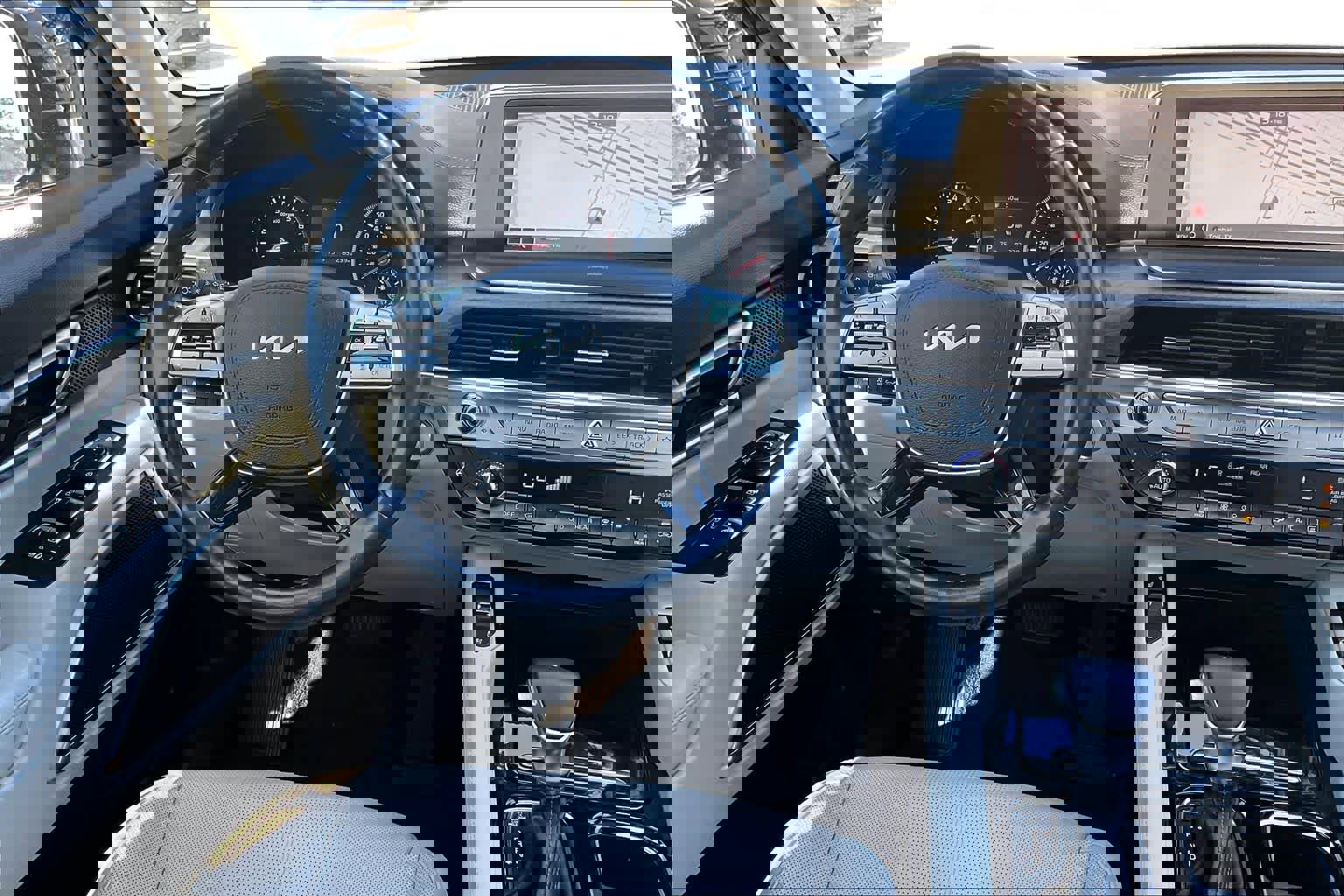 Used 2022 Kia Telluride EX w/ EX Premium Package image 6