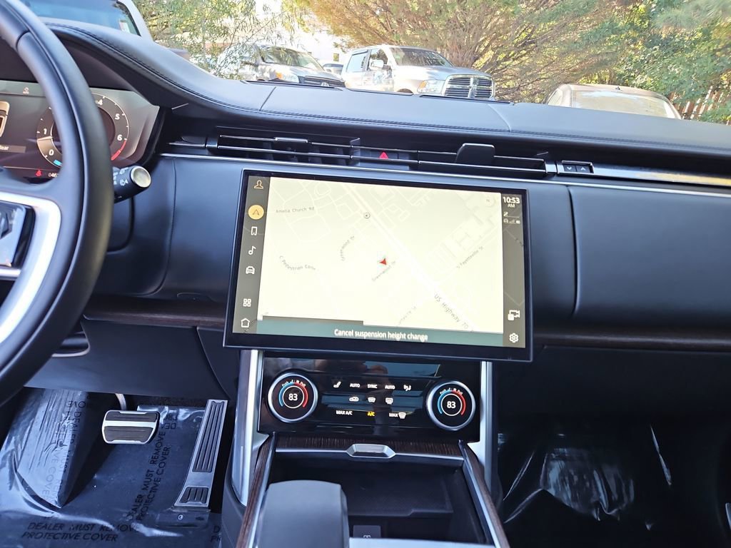 Used 2023 Land Rover Range Rover Long Wheelbase SE image 15
