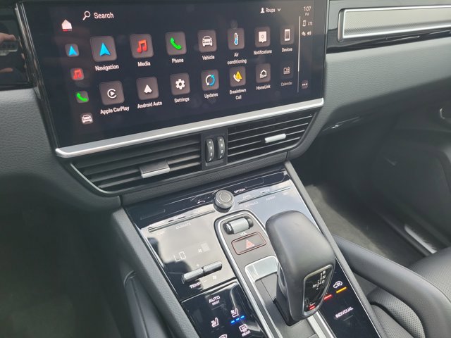 Certified 2023 Porsche Cayenne Platinum Edition AWD/4WD image 32