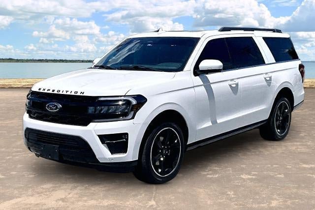 Used 2024 Ford Expedition Max Limited AWD/4WD image 3