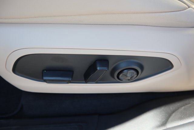 New 2025 Jeep Grand Cherokee Limited w/ Trailer Tow Package image 6