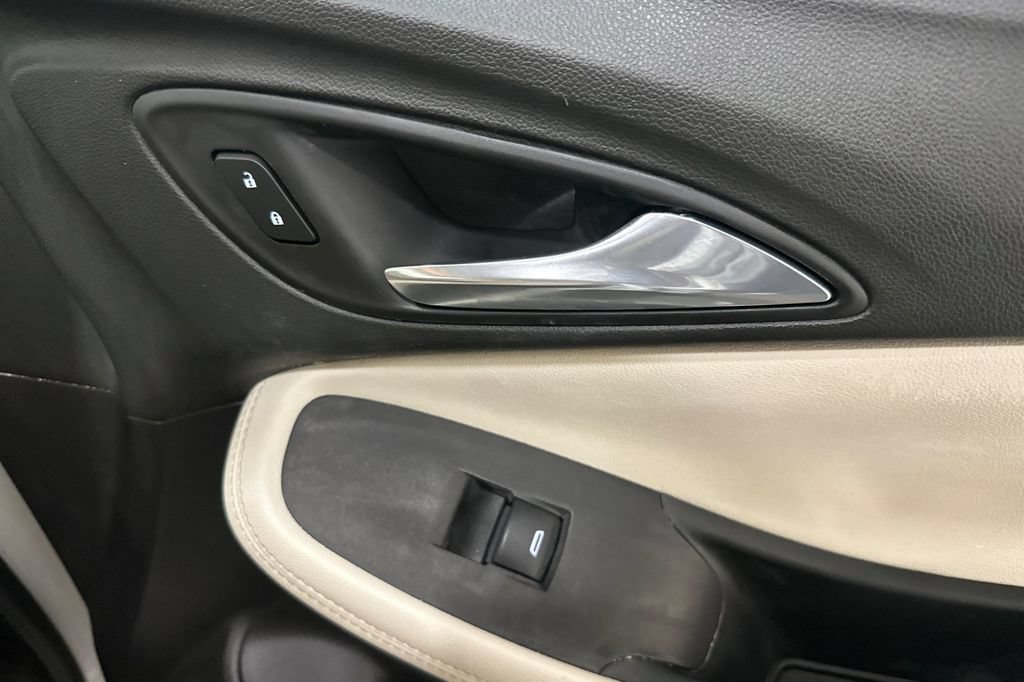 Used 2020 Buick Encore GX Select AWD/4WD image 20