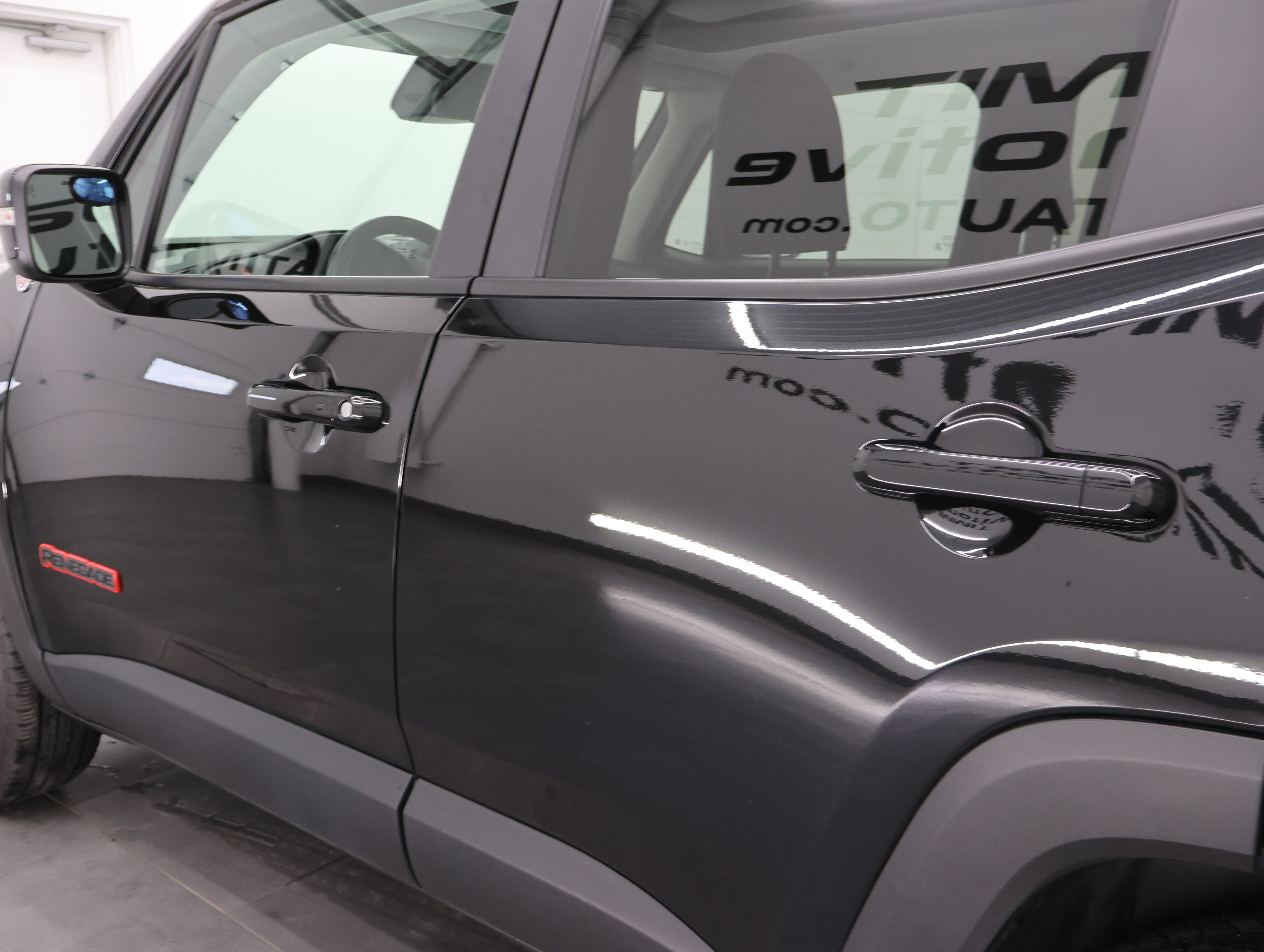 Used 2023 Jeep Renegade Trailhawk w/ Sun/Sound Group AWD/4WD image 31