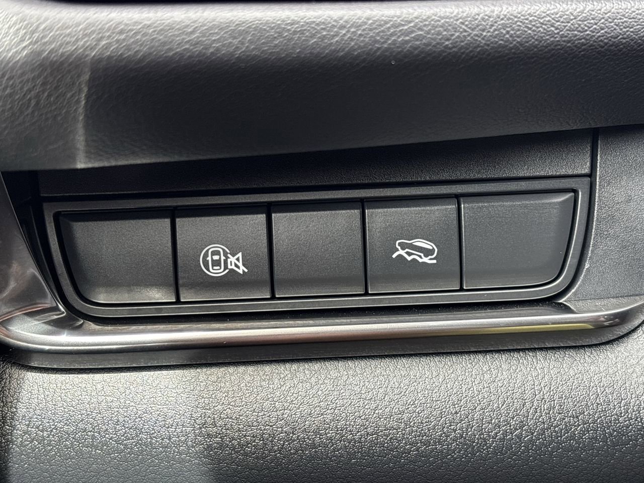 Used 2024 MAZDA CX-30 AWD 2.5 S w/ Premium Package image 27