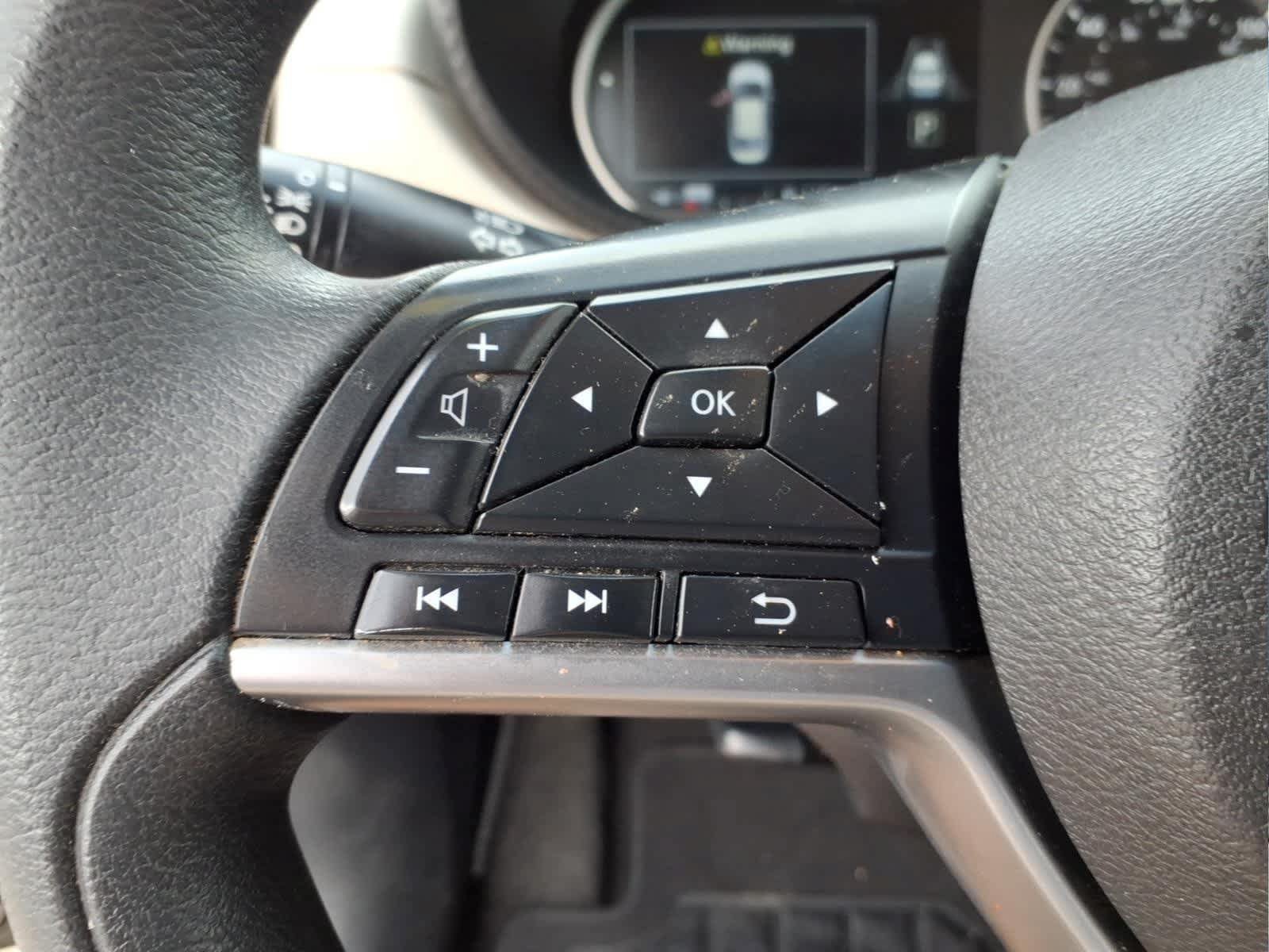 Used 2021 Nissan Versa SV FWD image 15