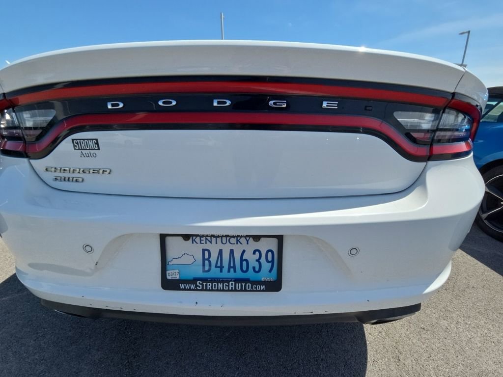 Used 2017 Dodge Charger SE w/ Popular Equipment Group image 6