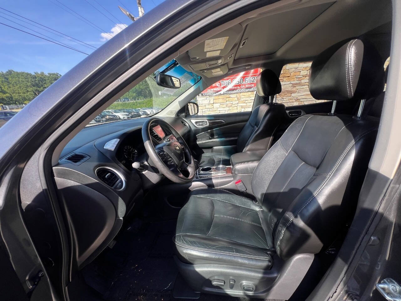 Used 2014 Nissan Pathfinder SL w/ SL Premium Package FWD image 17