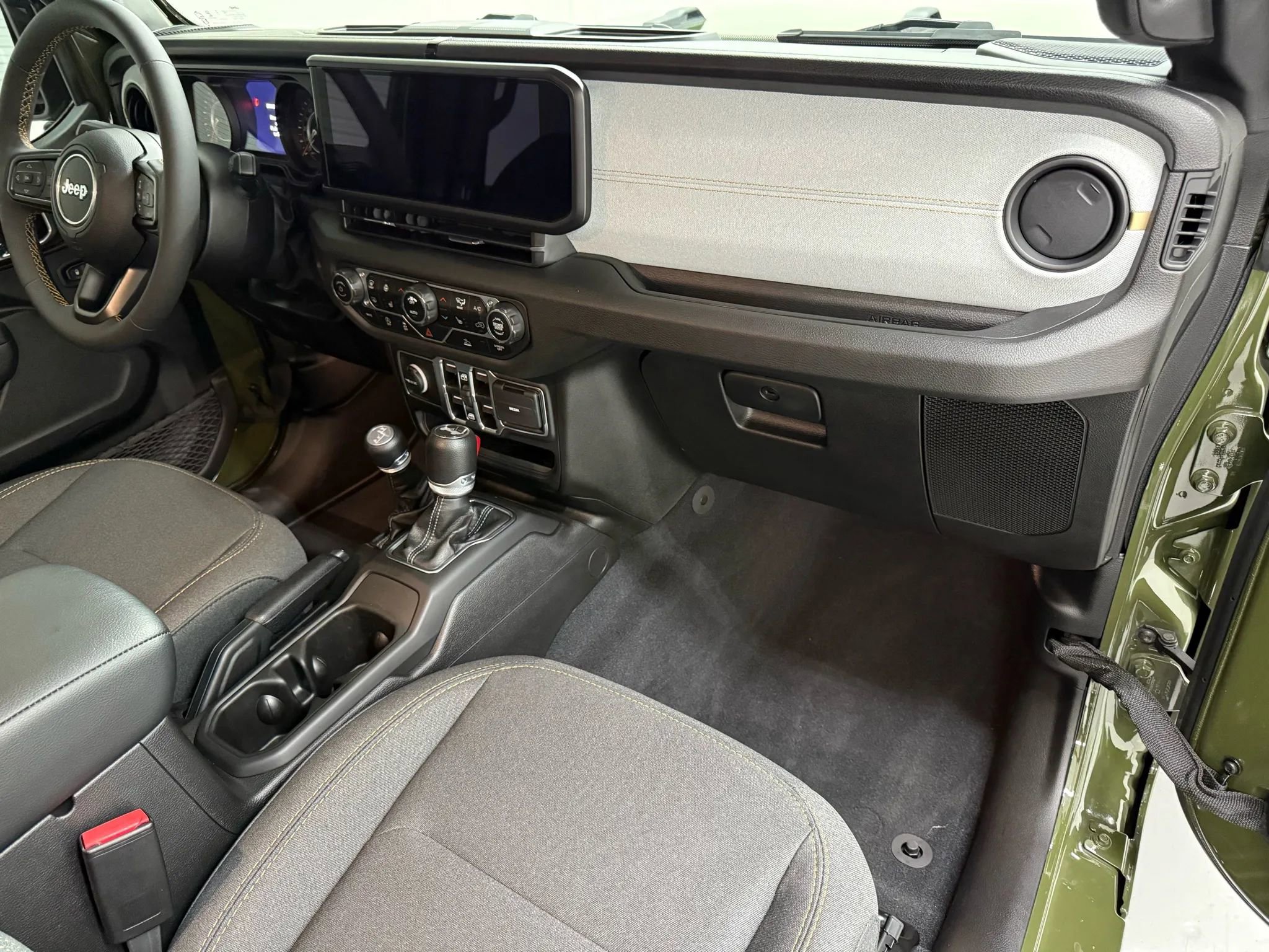 Used 2024 Jeep Wrangler Unlimited Sport image 21