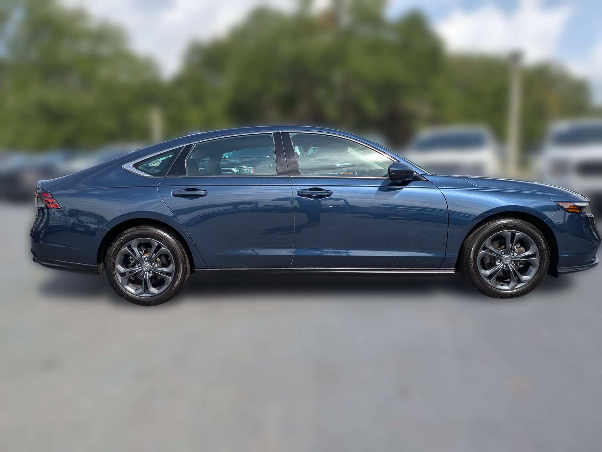 Used 2024 Honda Accord EX image 3