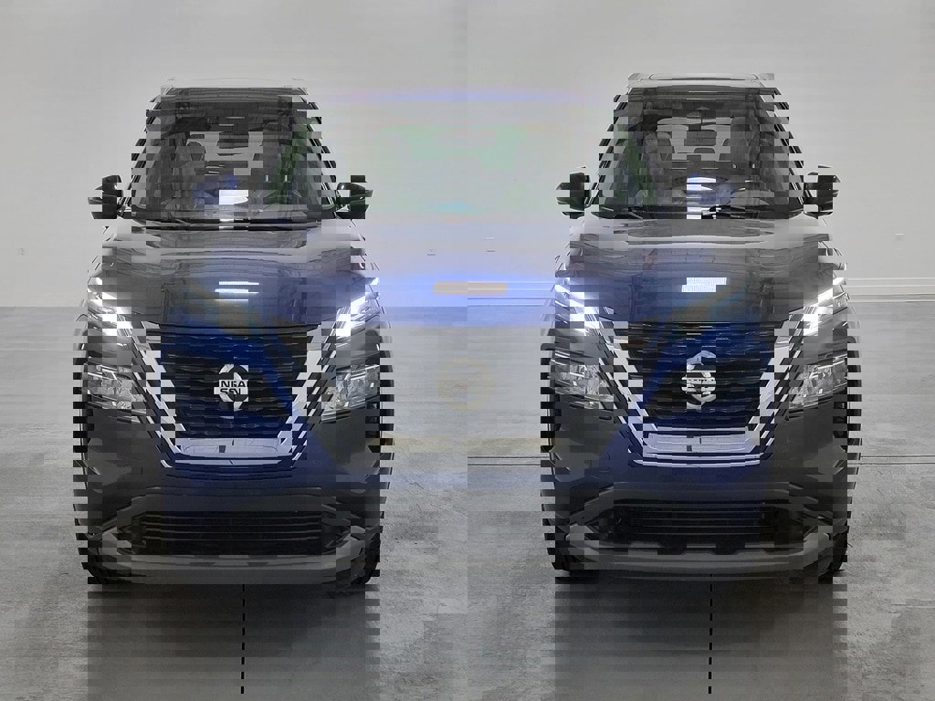 Used 2021 Nissan Rogue SV w/ Premium Package image 3