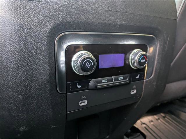 Used 2023 GMC Yukon SLT w/ SLT Premium Package image 20