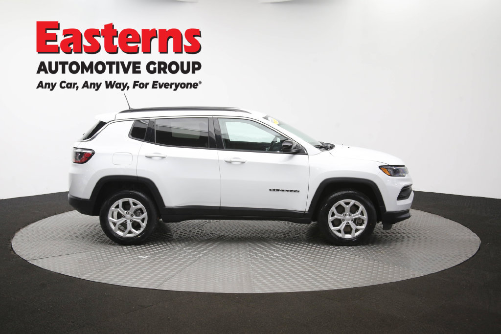 Used 2024 Jeep Compass Latitude AWD/4WD image 47