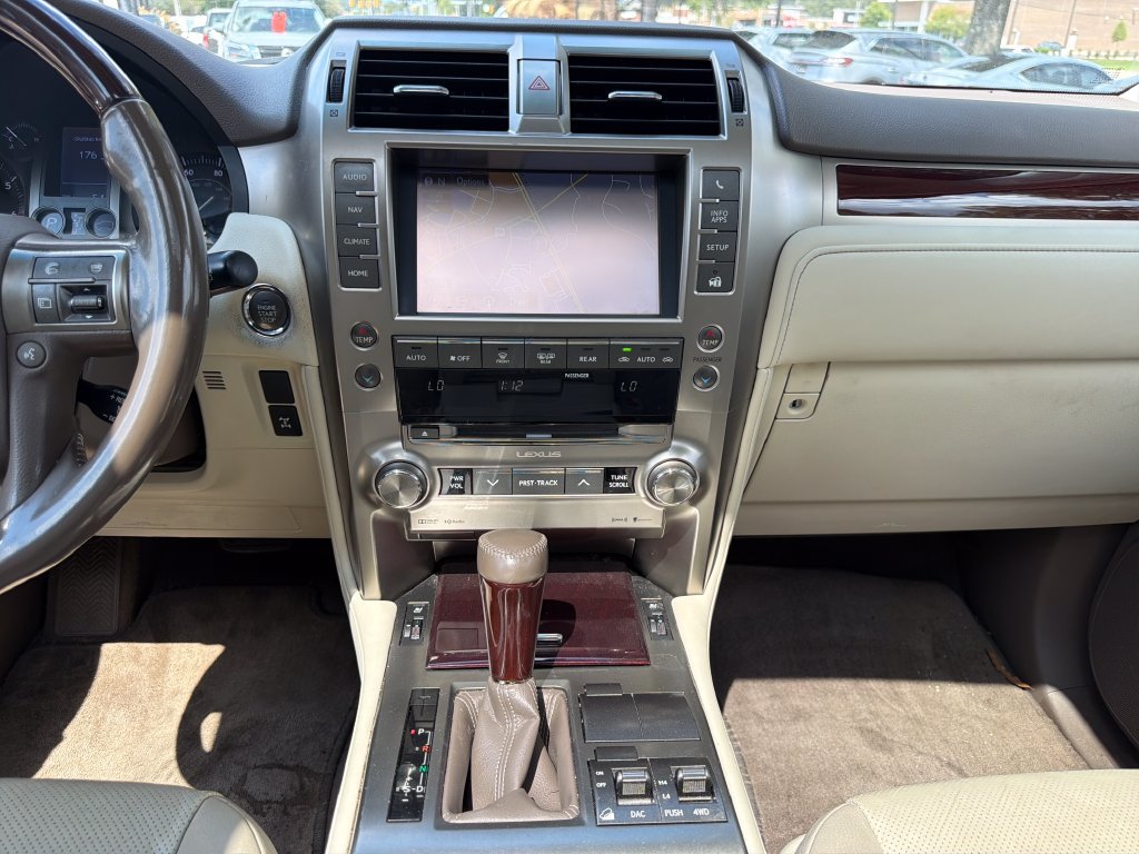 Used 2018 Lexus GX 460 Premium w/ Premium Package AWD/4WD image 6