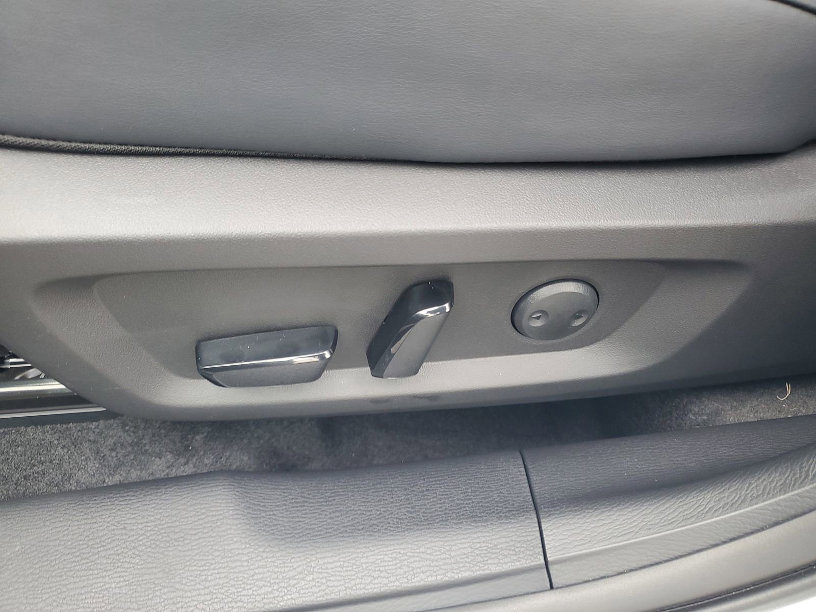 New 2026 Mitsubishi Outlander SE image 7