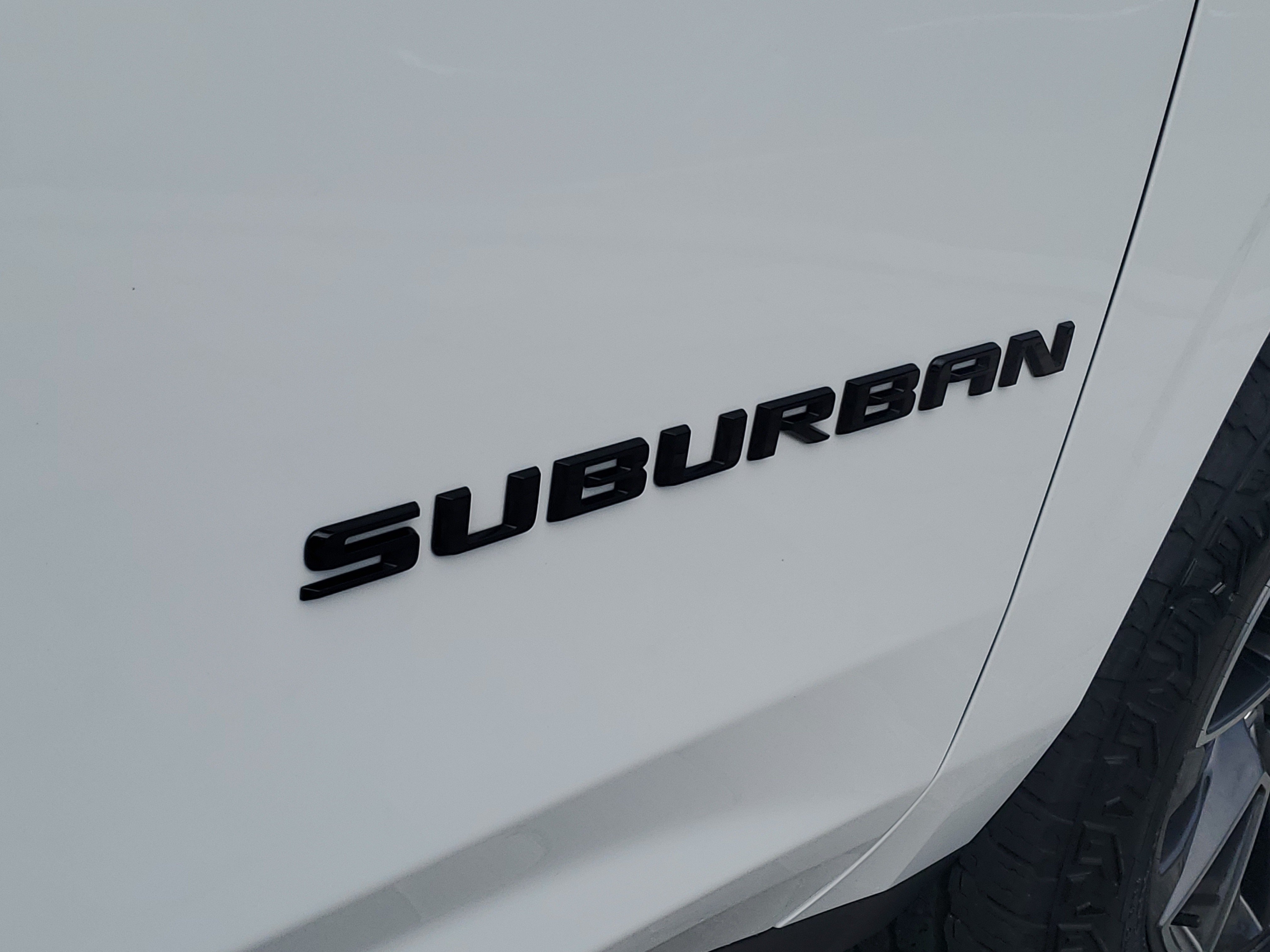 Used 2022 Chevrolet Suburban Z71 w/ Z71 Off-Road Package AWD/4WD image 8