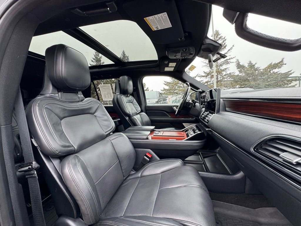 Used 2024 Lincoln Navigator Reserve w/ Equipment Group 201A image 41