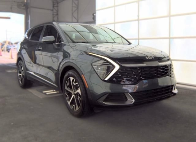 Certified 2025 Kia Sportage EX FWD image 2