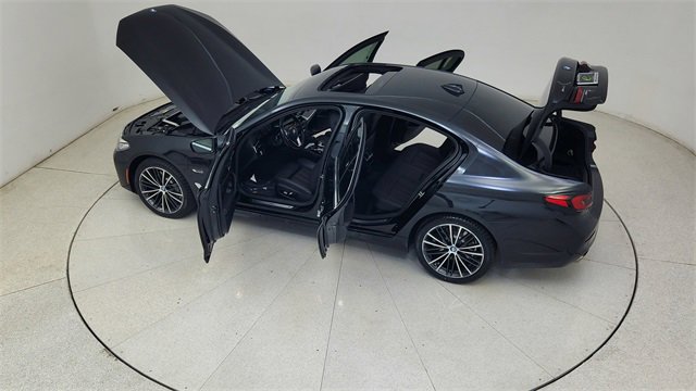 Used 2023 BMW 530e xDrive w/ Premium Package image 88