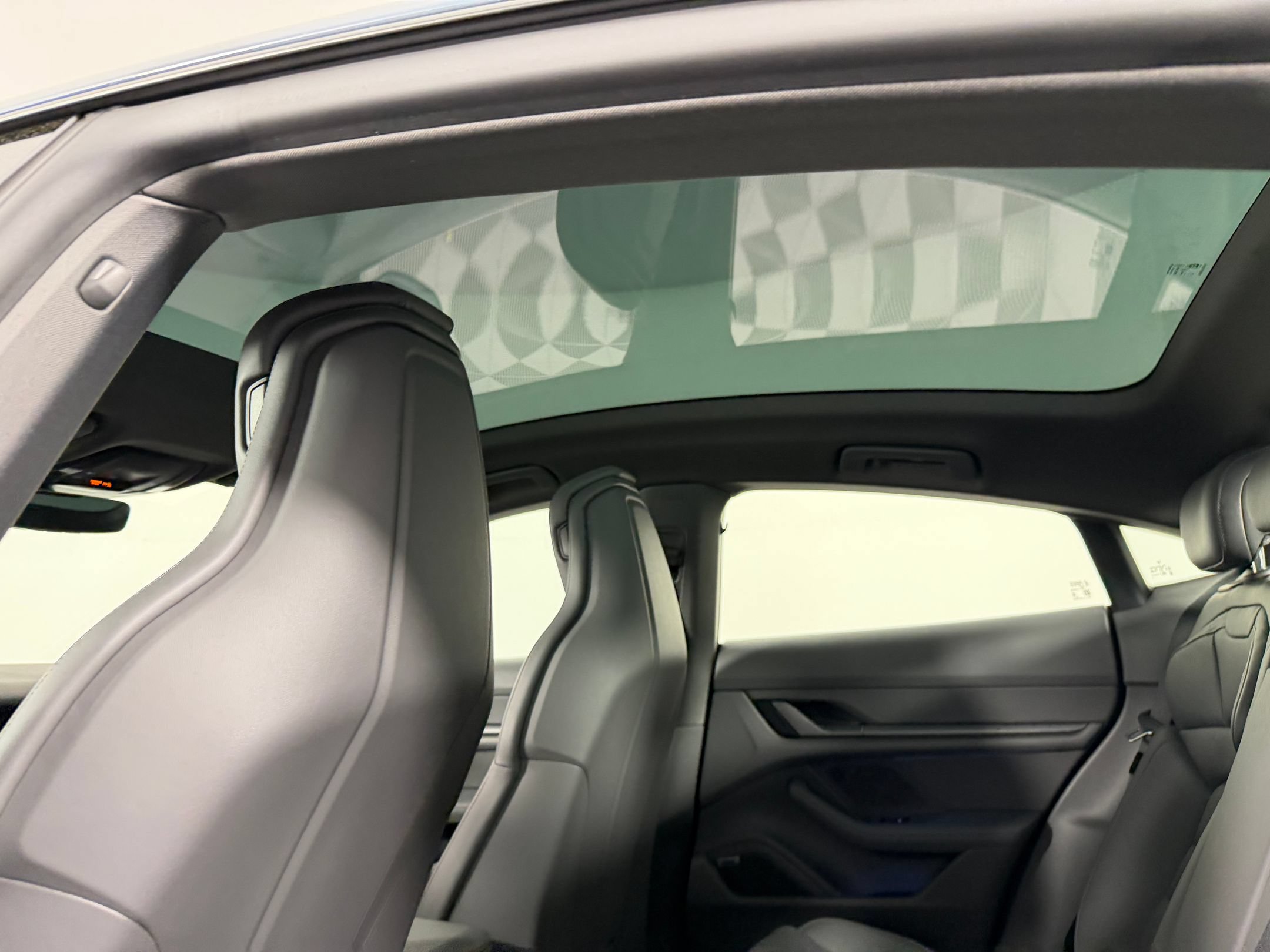 Certified 2026 Porsche Taycan AWD/4WD image 18