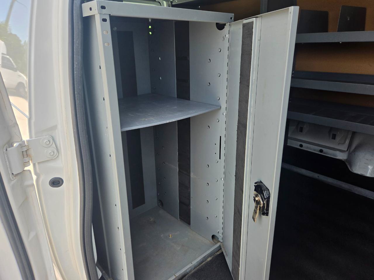 Used 2014 Ford E-150 and Econoline 150 RWD image 21