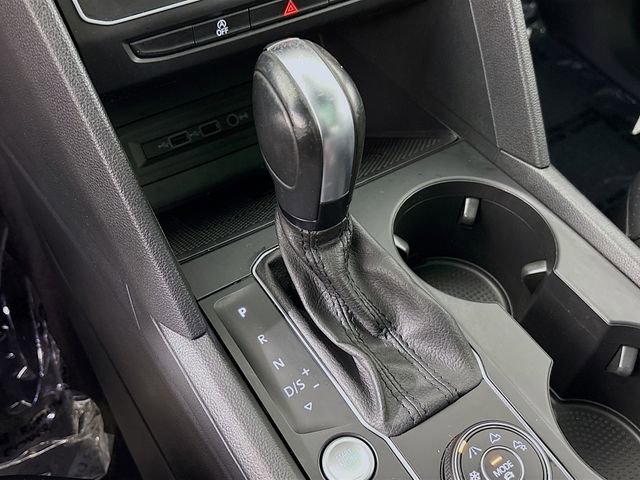 Used 2020 Volkswagen Atlas Cross Sport SE image 18