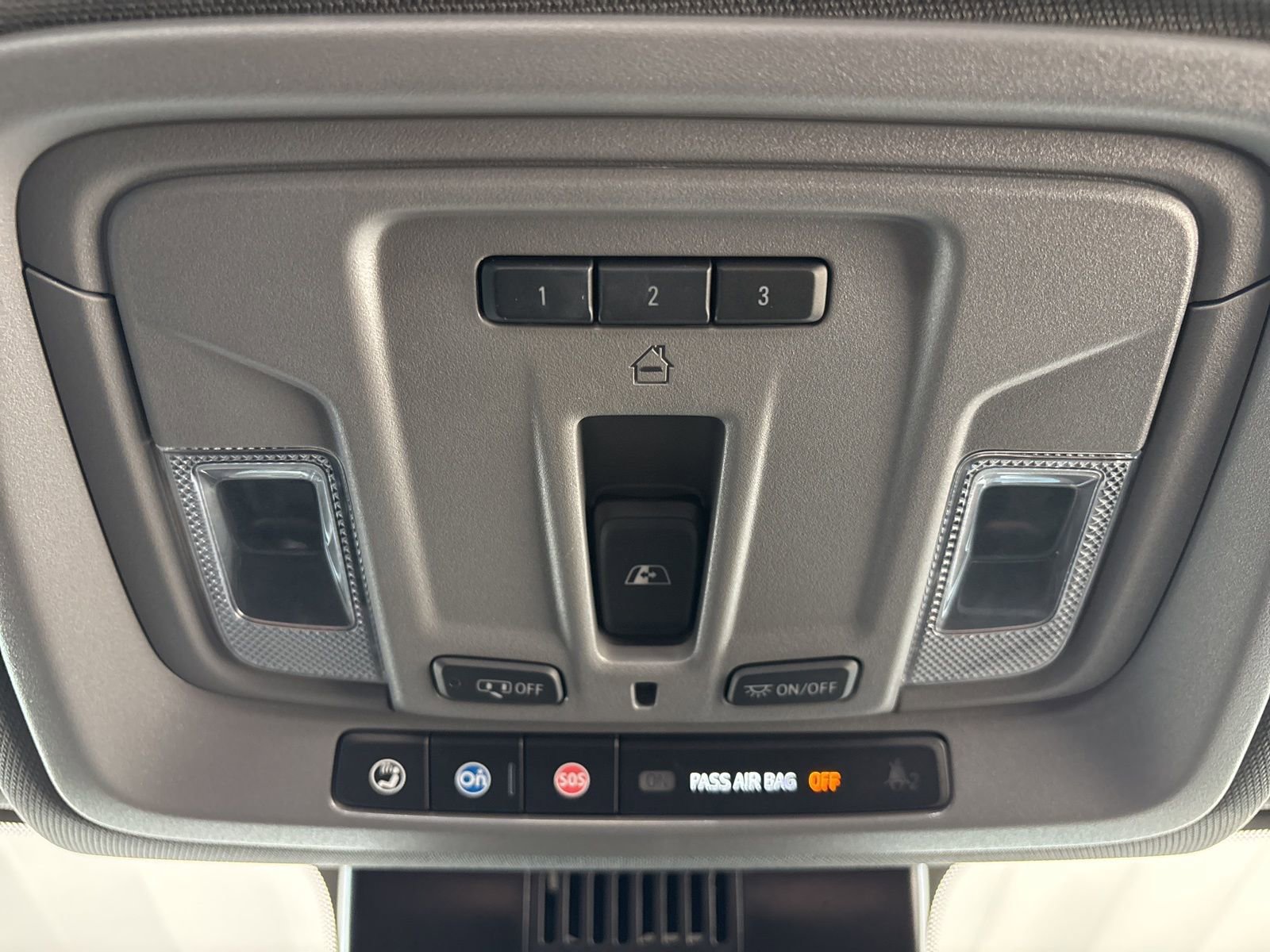 Used 2024 GMC Sierra 2500 SLT w/ SLT Premium Package image 19