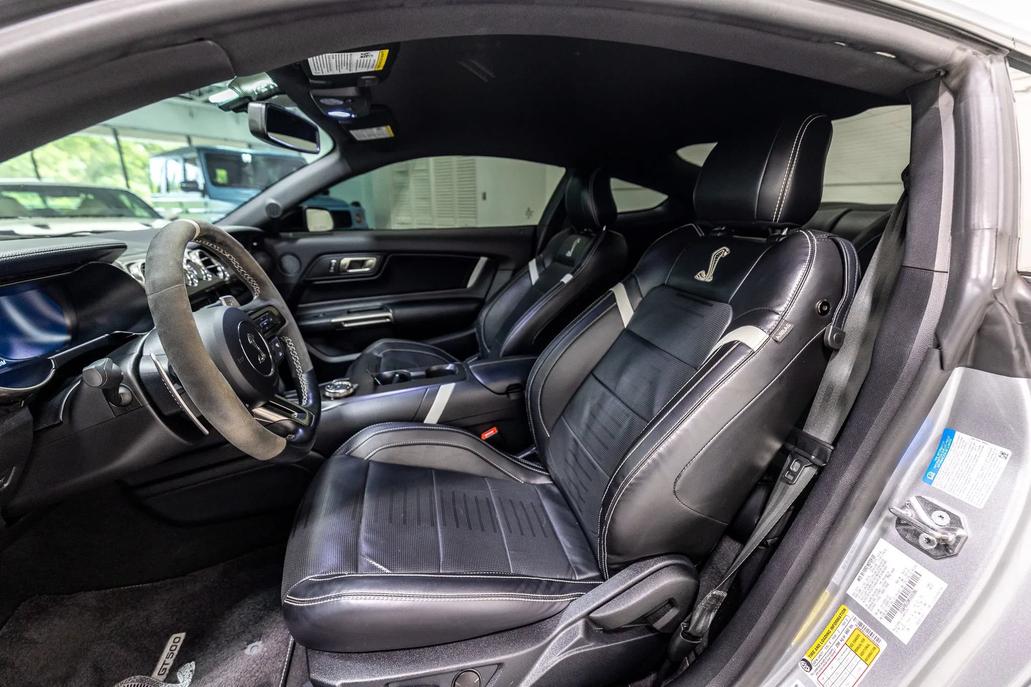 Used 2021 Ford Mustang Shelby GT500 w/ Technology Package RWD image 41
