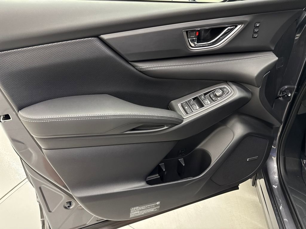 New 2025 Subaru Ascent Limited image 11