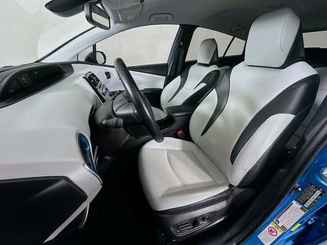 Used 2019 Toyota Prius XLE image 27