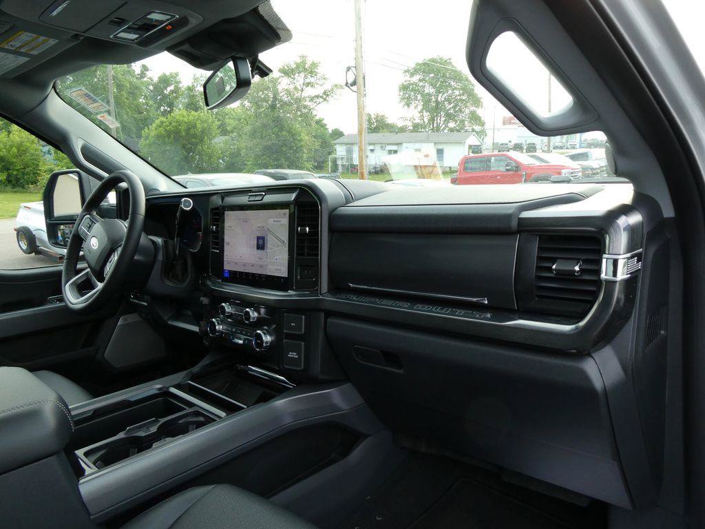 New 2026 Ford F250 Lariat w/ Black Appearance Package AWD/4WD image 12