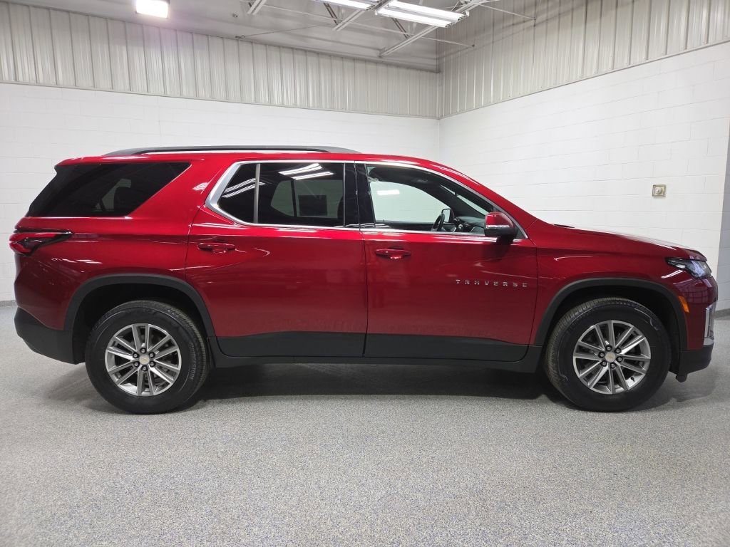 Used 2023 Chevrolet Traverse LT image 8