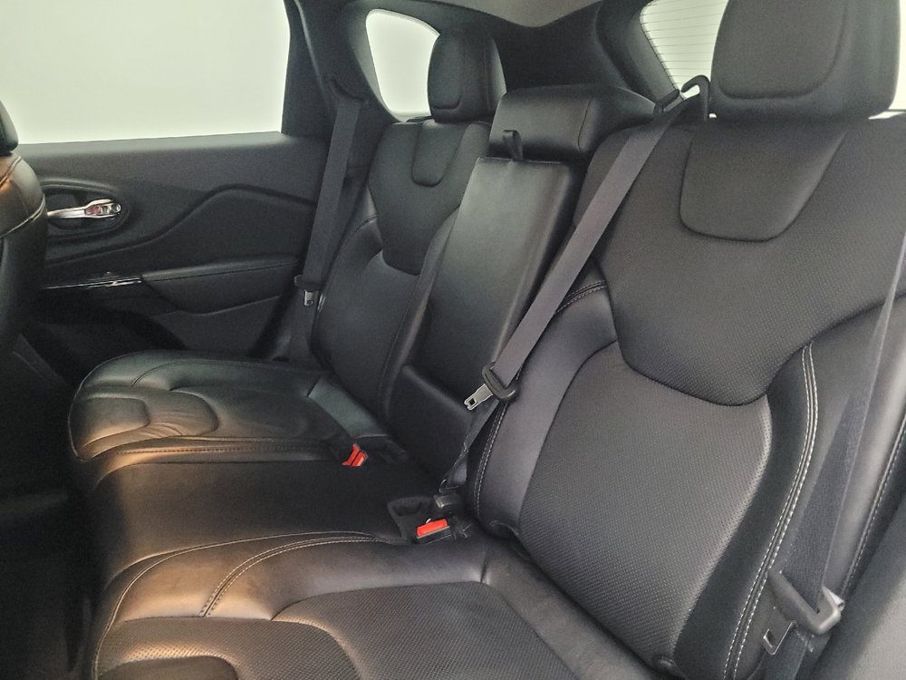 Used 2023 Jeep Cherokee Altitude Lux image 18