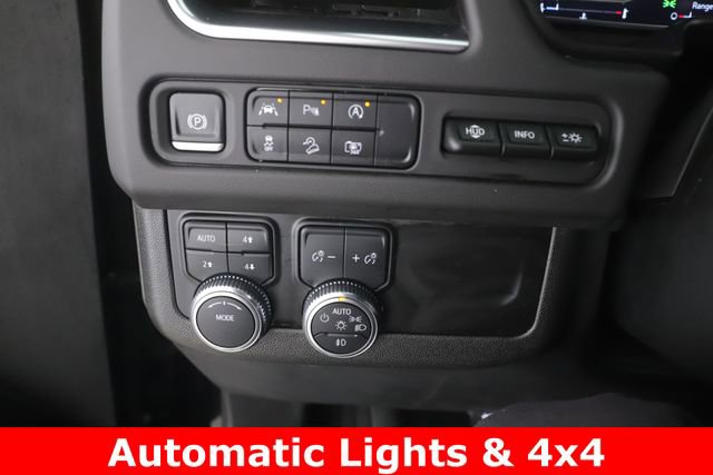 Used 2024 GMC Yukon AT4 w/ Technology Package image 21