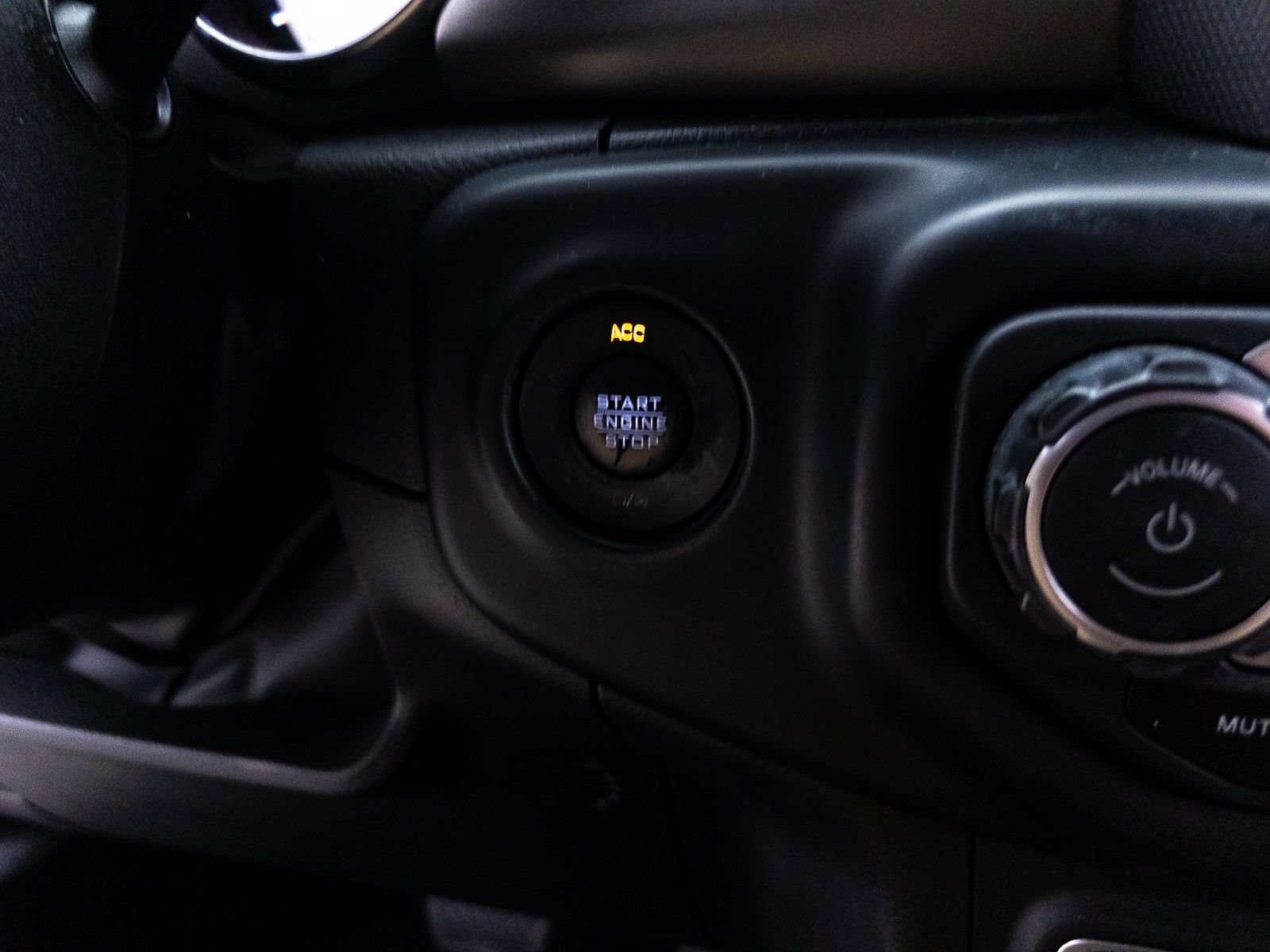 Used 2023 Jeep Wrangler Unlimited Sport w/ Sun And Sound Package AWD/4WD image 25