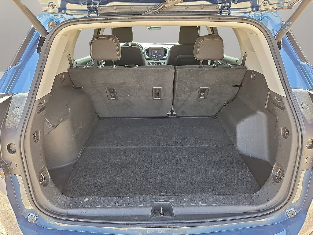 Used 2024 GMC Terrain SLE w/ Driver Convenience Package image 13