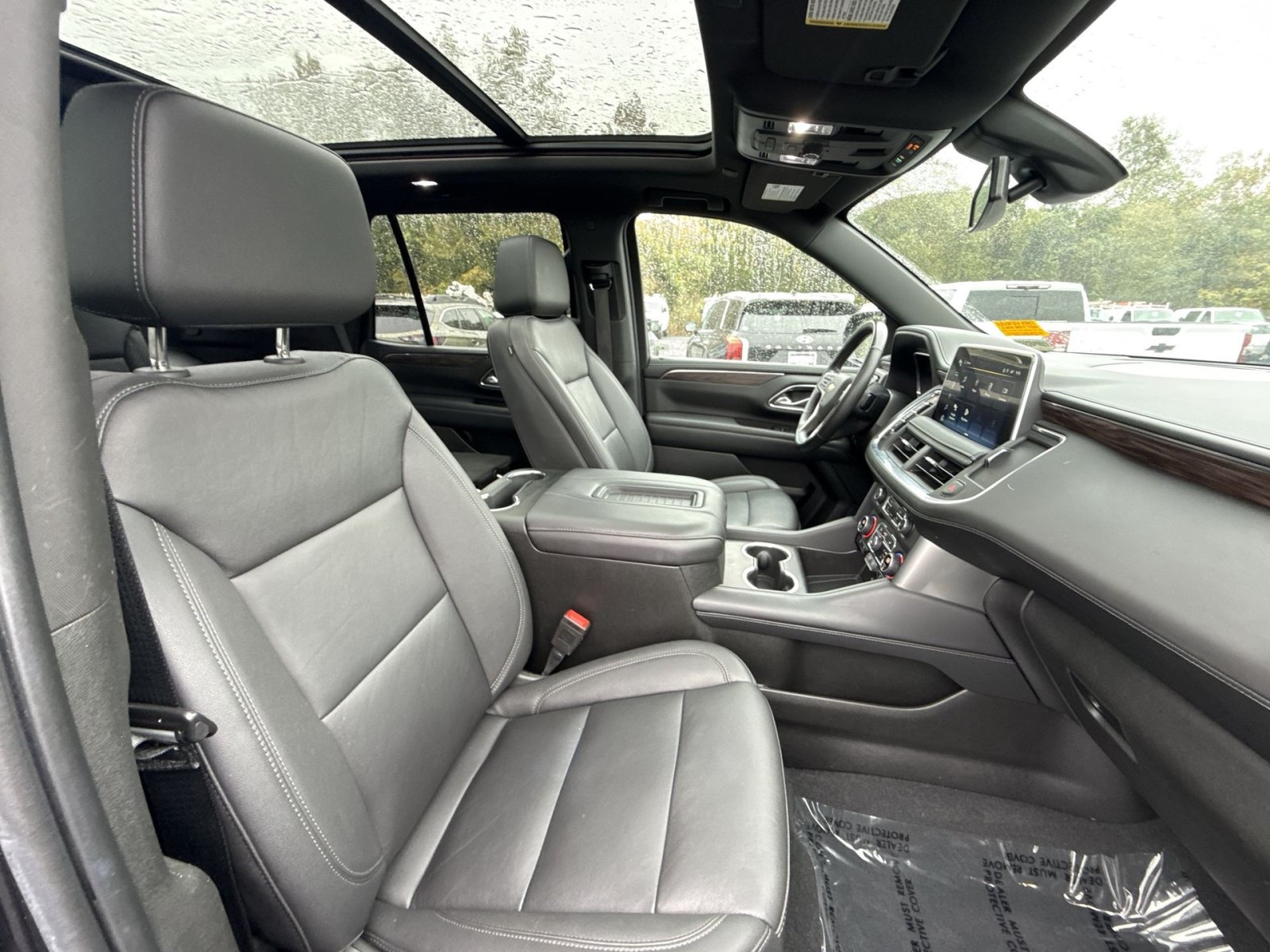 Used 2022 Chevrolet Tahoe LT w/ Luxury Package AWD/4WD image 28