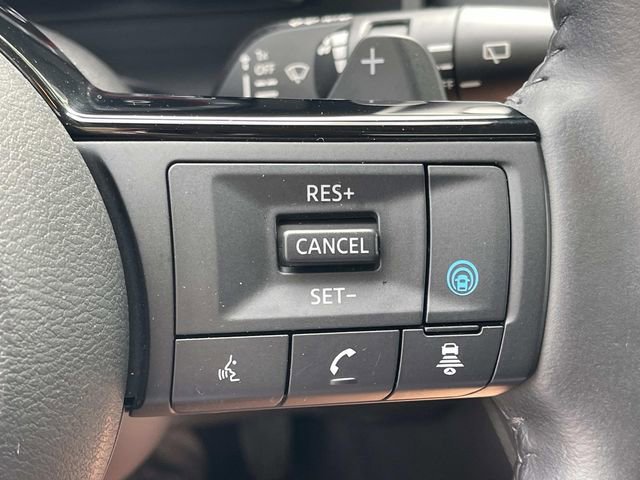 Used 2023 Nissan Rogue Platinum w/ Platinum Premium Package AWD/4WD image 40