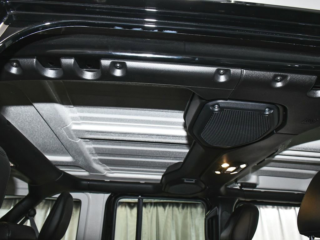 Used 2023 Jeep Wrangler Unlimited Rubicon 4xe w/ Cold Weather Group AWD/4WD image 49