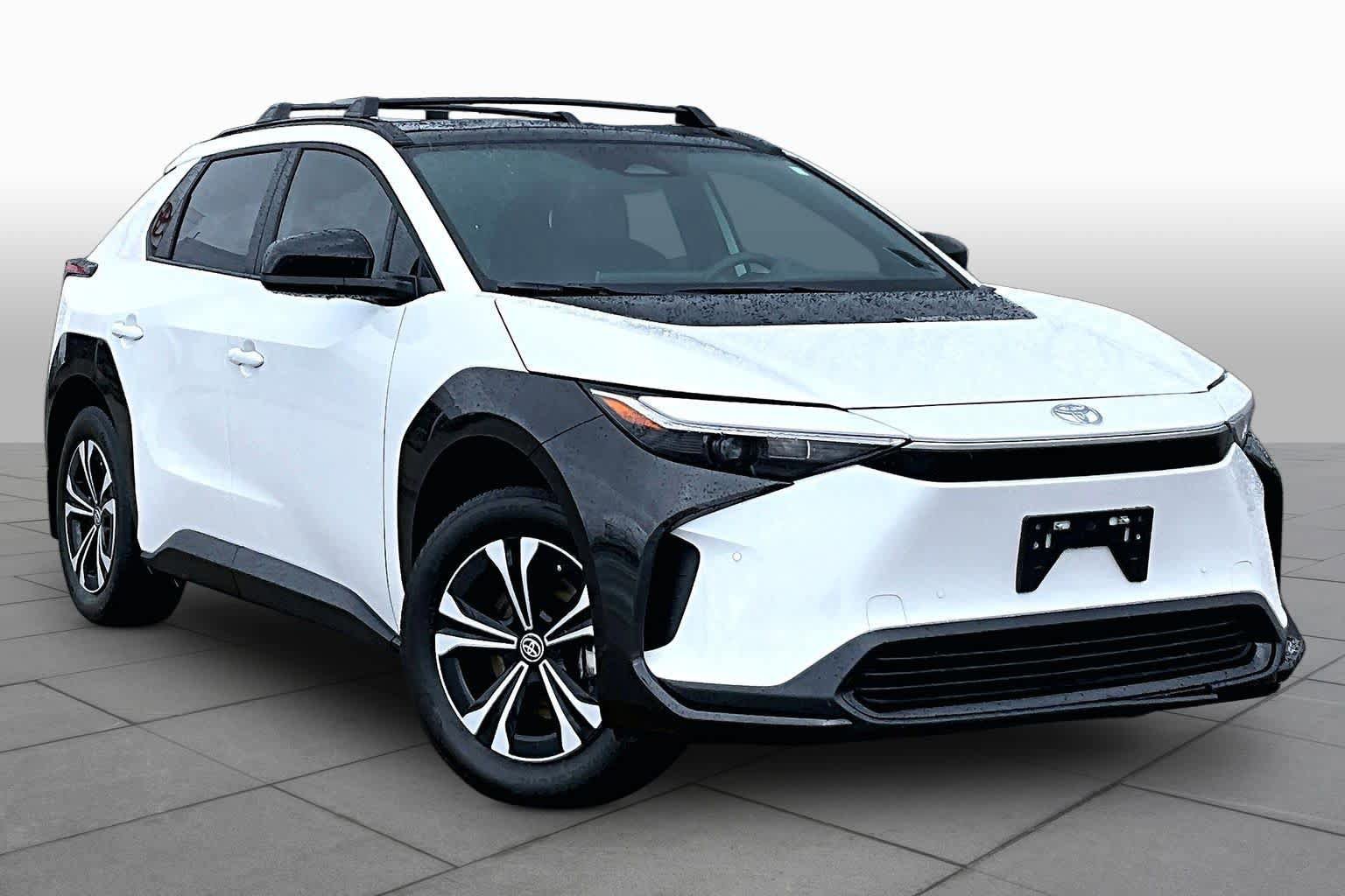 Used 2024 Toyota bZ4X FWD w/ Weather Package image 2
