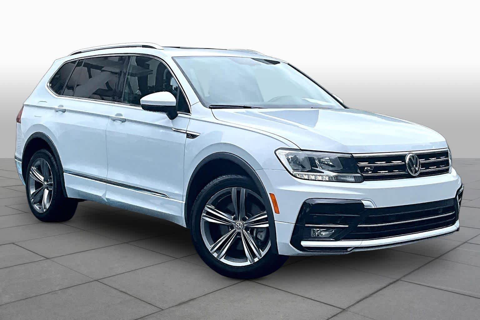 Used 2019 Volkswagen Tiguan SEL R-Line AWD/4WD image 3