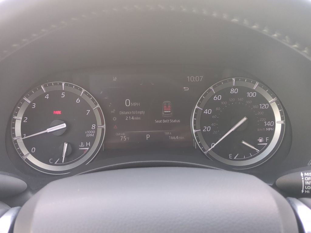 Used 2020 Toyota Highlander XLE image 20