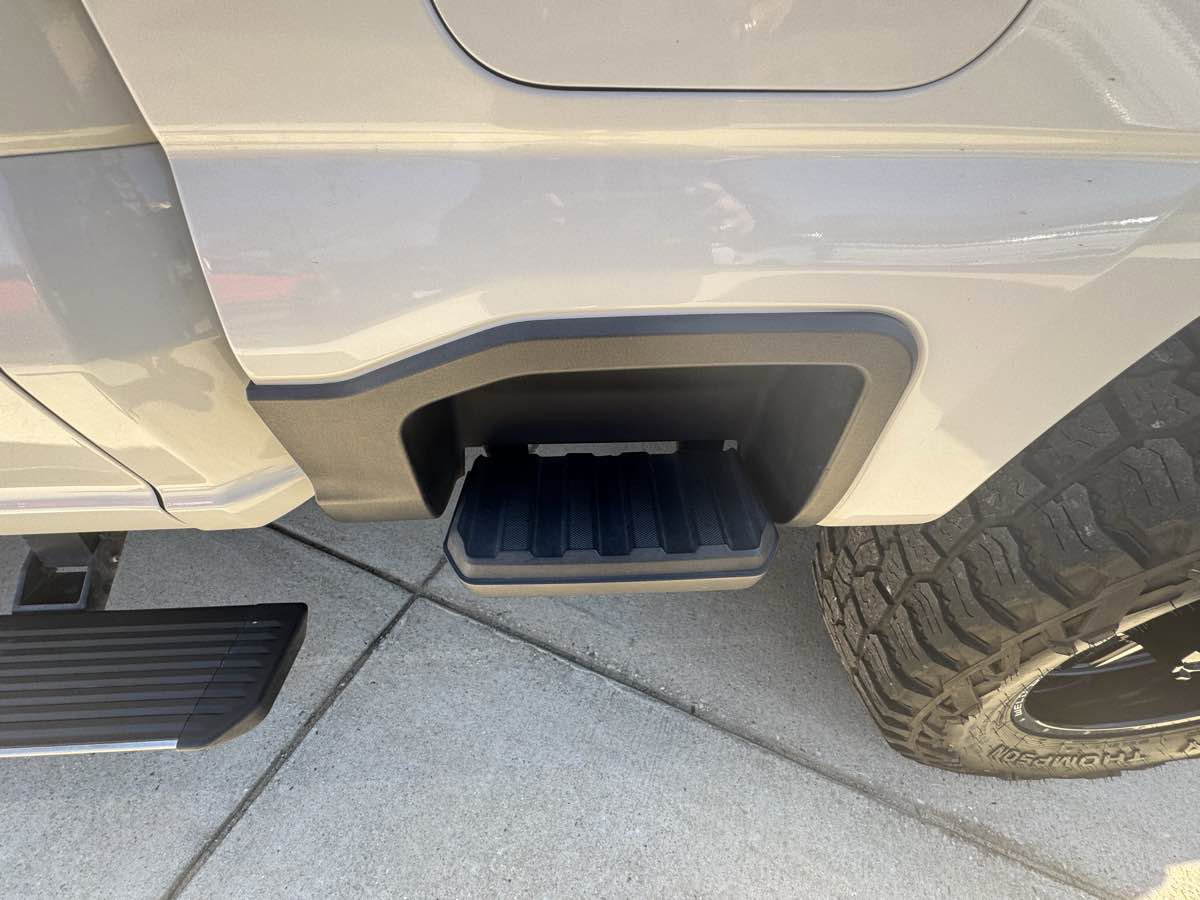 Used 2023 Ford F250 Limited w/ FX4 Off-Road Package image 26