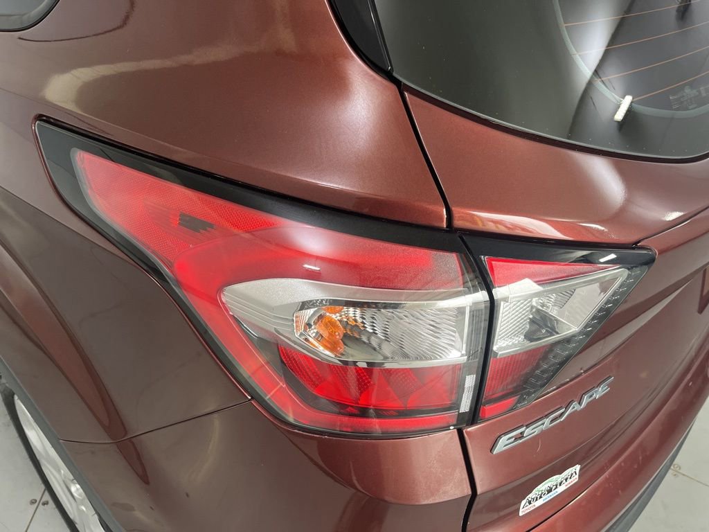 Used 2018 Ford Escape S image 40